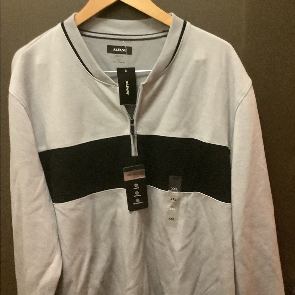 Alfani Gray and Black Zip Up Sweater with Modern‎ Design